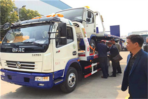 长丰汽车道路救援拖车价格